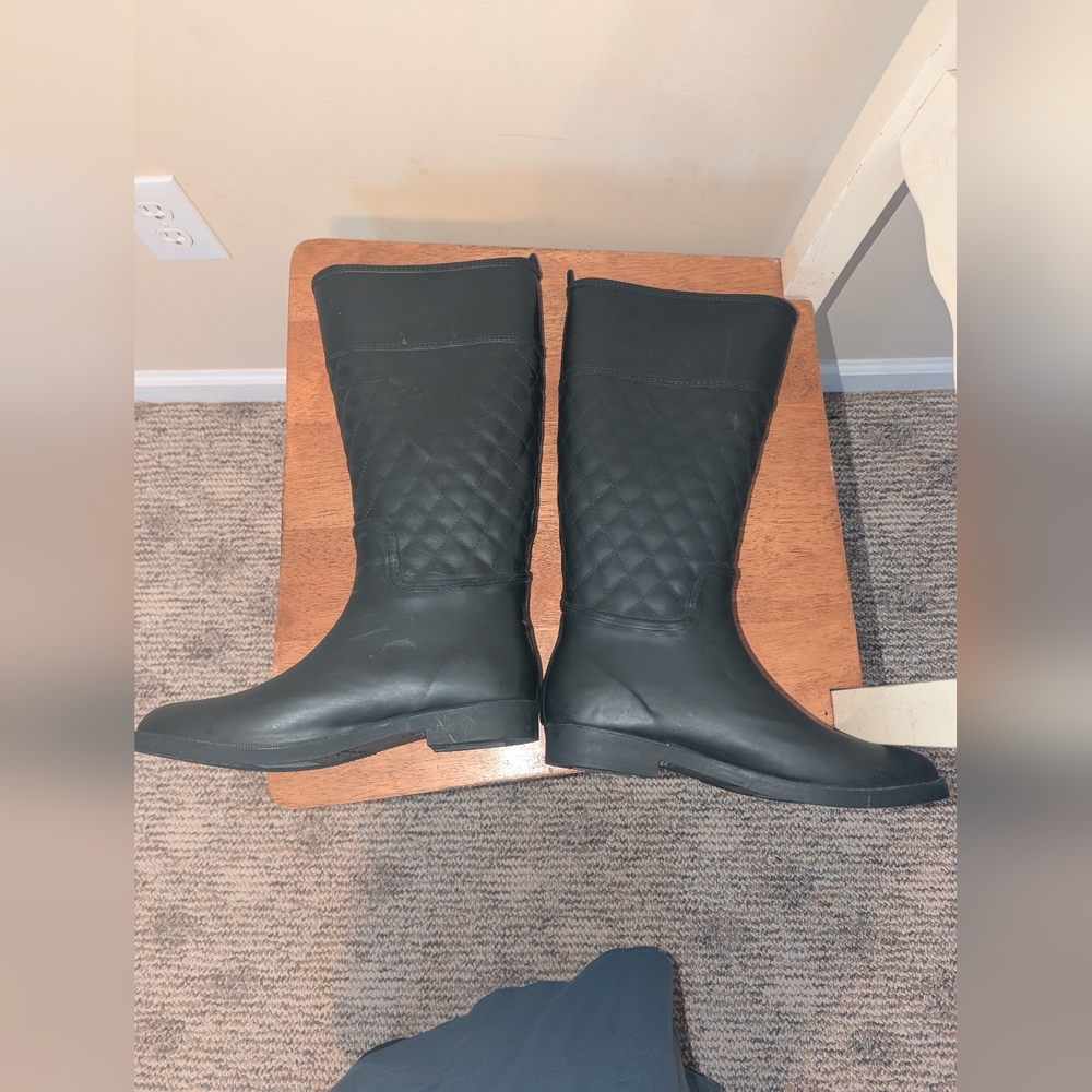 Merona Black Rubber Boots- Sz 8 - Picture 2 of 7